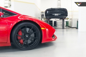 2015 Lamborghini Huracan with 20x8.5 VSE 003 wheels