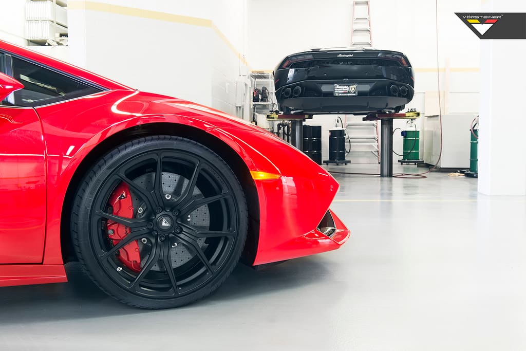 2015 Lamborghini Huracan with 20x8.5 VSE 003 wheels