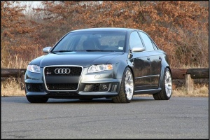 2007 Audi RS 4 with 19x9.5 HRE M40 wheels