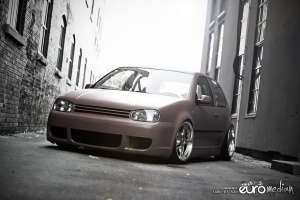 2003 Volkswagen Golf with 18x9 wheels