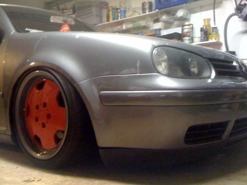 2004 Volkswagen Jetta with 17x8 wheels