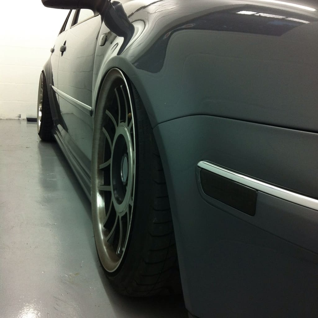 2007 Volkswagen Jetta with 18x8.5 wheels