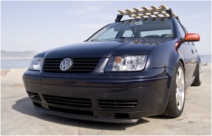 2005 Volkswagen Jetta with 17x7.5 wheels