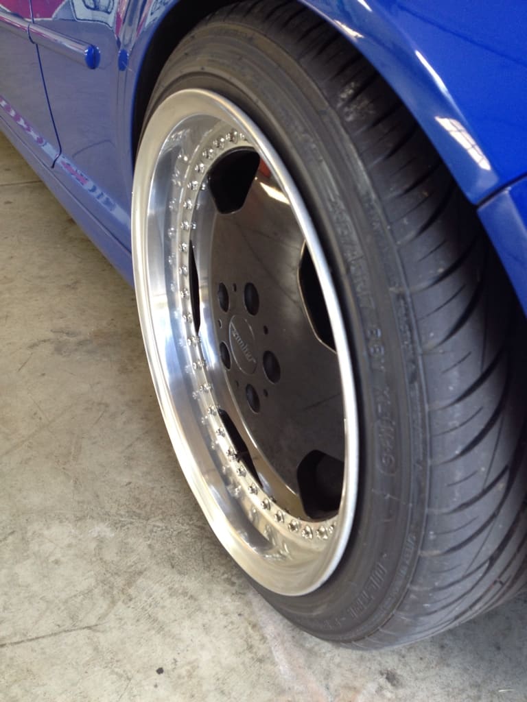 2005 Volkswagen Golf with 17x8 Zauber Monoblocks wheels