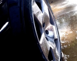 2007 Volkswagen Jetta with 17x7.5 wheels