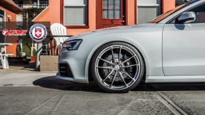 2013 Audi RS 5 with HRE P104 wheels