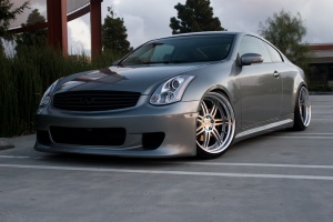 2005 Infiniti G35 with 20x9.5 WORK Varianza T1S wheels