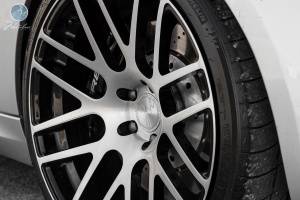 2010 Audi R8 with 20x8.5 Modulare B14 wheels