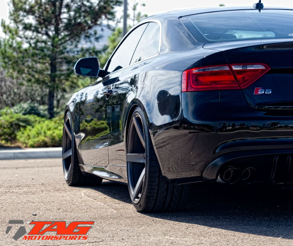 2012 Audi S5 with 20x10.5 Vossen CV3 wheels