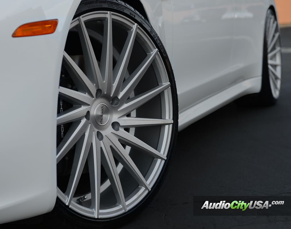 2015 Porsche Panamera with 22x9 Varro VD 15 wheels