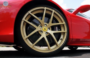 2013 Ferrari 458 Italia with 21x9 Modulare B18 wheels