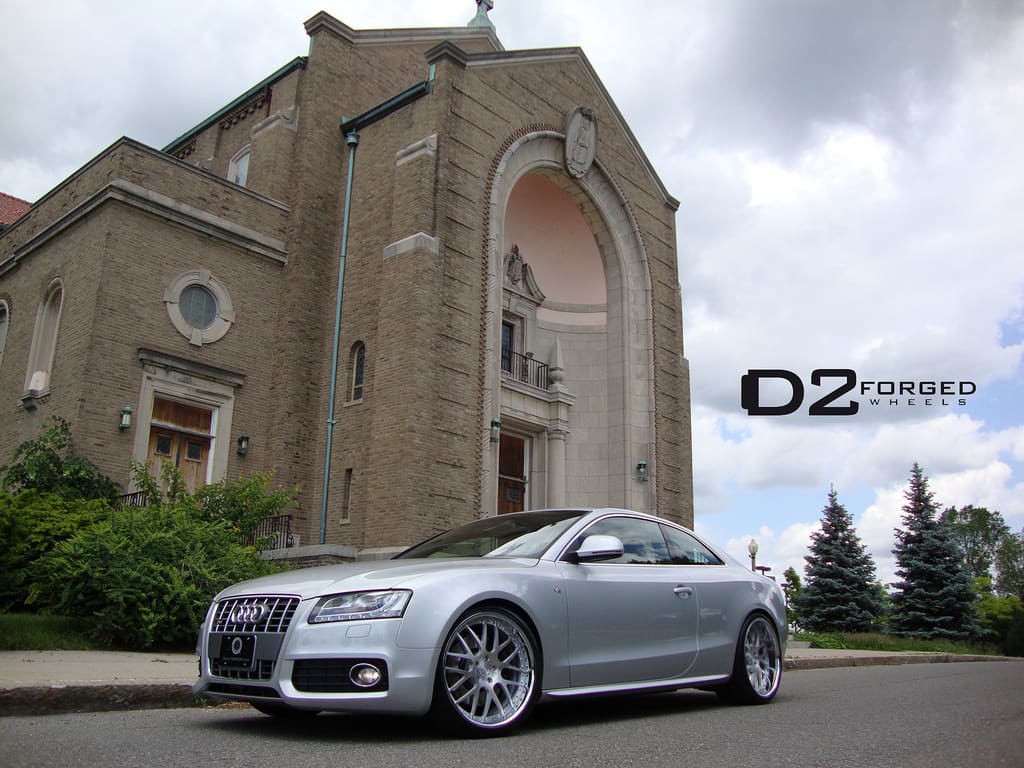 2010 Audi S5 with D2Forged VS1 wheels
