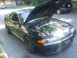 1992 Nissan R31-R34 Skyline GT-R with 18x9.5 Rays TE37 wheels