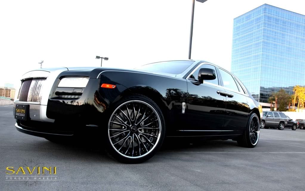 2011 Rolls-Royce Ghost with 22x9.5 Savini Black di Forza BS-5 wheels
