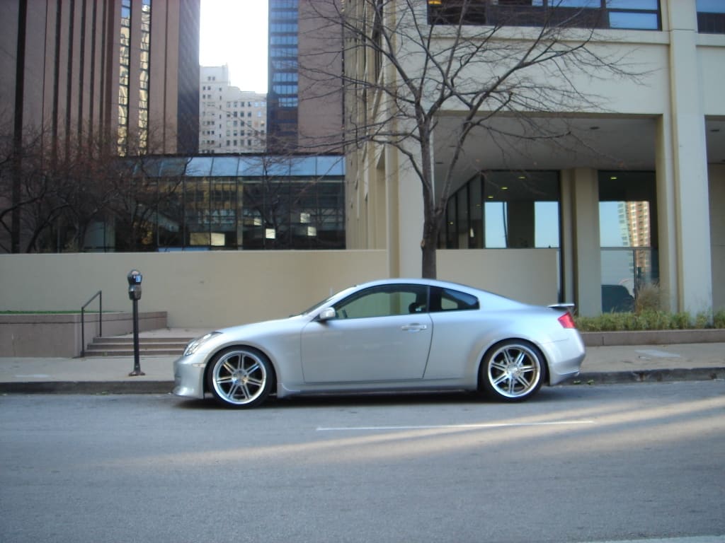 2004 Infiniti G35 with 20x9.5 Work Varianza T1S wheels