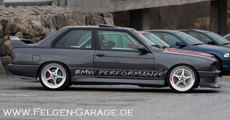 1989 BMW M3 with 18x9 O.Z. Mito wheels