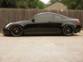 2005 Infiniti G35 with 20x9.5 Work T1S wheels