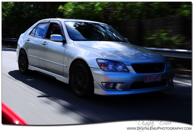 2001 Lexus IS 300 with 17x7.5 Volk TE37 wheels