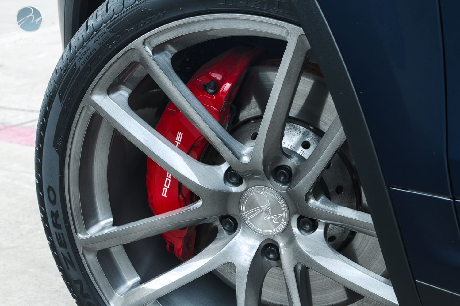 2014 Porsche Cayenne with 22x10 Modulare B30 wheels
