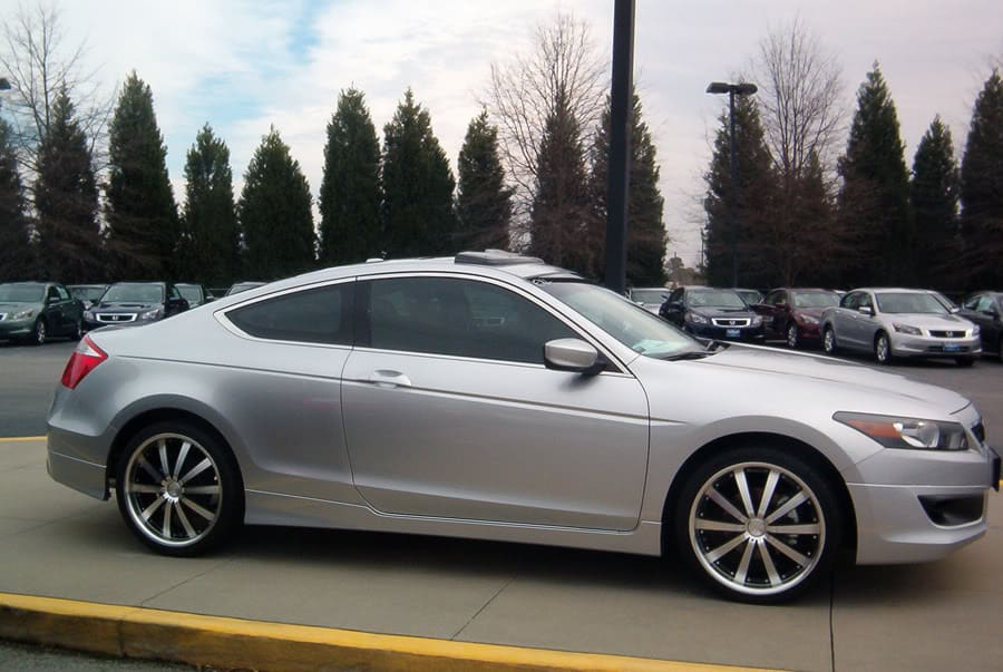 2009 Honda Accord with 20x8.5 ACE Executive wheels