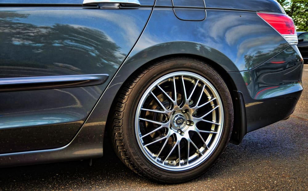 2009 Honda Accord with 18x8 Enkei EKM3 wheels