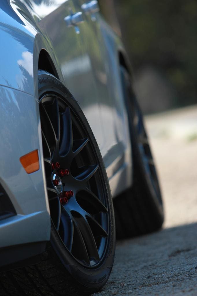 2012 Chevrolet Cruze with 18x8.5 Styluz M537 wheels