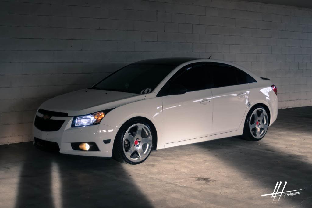 2012 Chevrolet Cruze with 19x8.5 Rotiform NUE wheels
