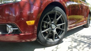 2013 Chevrolet Cruze with 18x8 Anrdos Spec D wheels