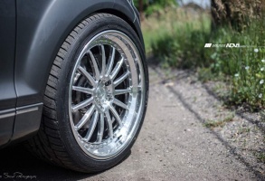 2013 Audi Q7 with 22x10.5 ADV.1 15 Track Function wheels
