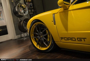 2006 Ford GT with 20x10 ADV.1 005TSCS wheels
