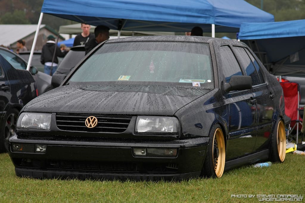 1998 Volkswagen Jetta with 15x7.5 wheels