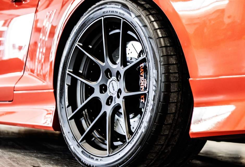 2013 Chevrolet Camaro with 20x9 ADV.1 01 MV2 SL wheels
