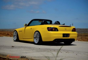 2005 Honda S2000 with 18x9.5 ADV.1 10.0TF wheels