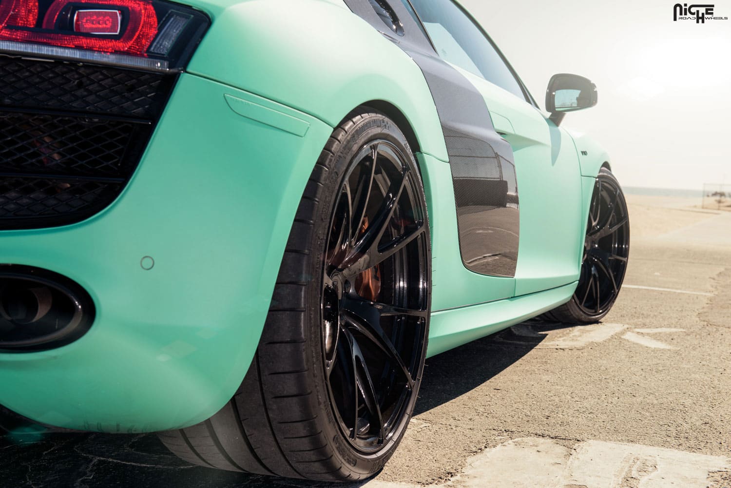 2011 Audi R8 with 20x9 Niche Stüttgart wheels