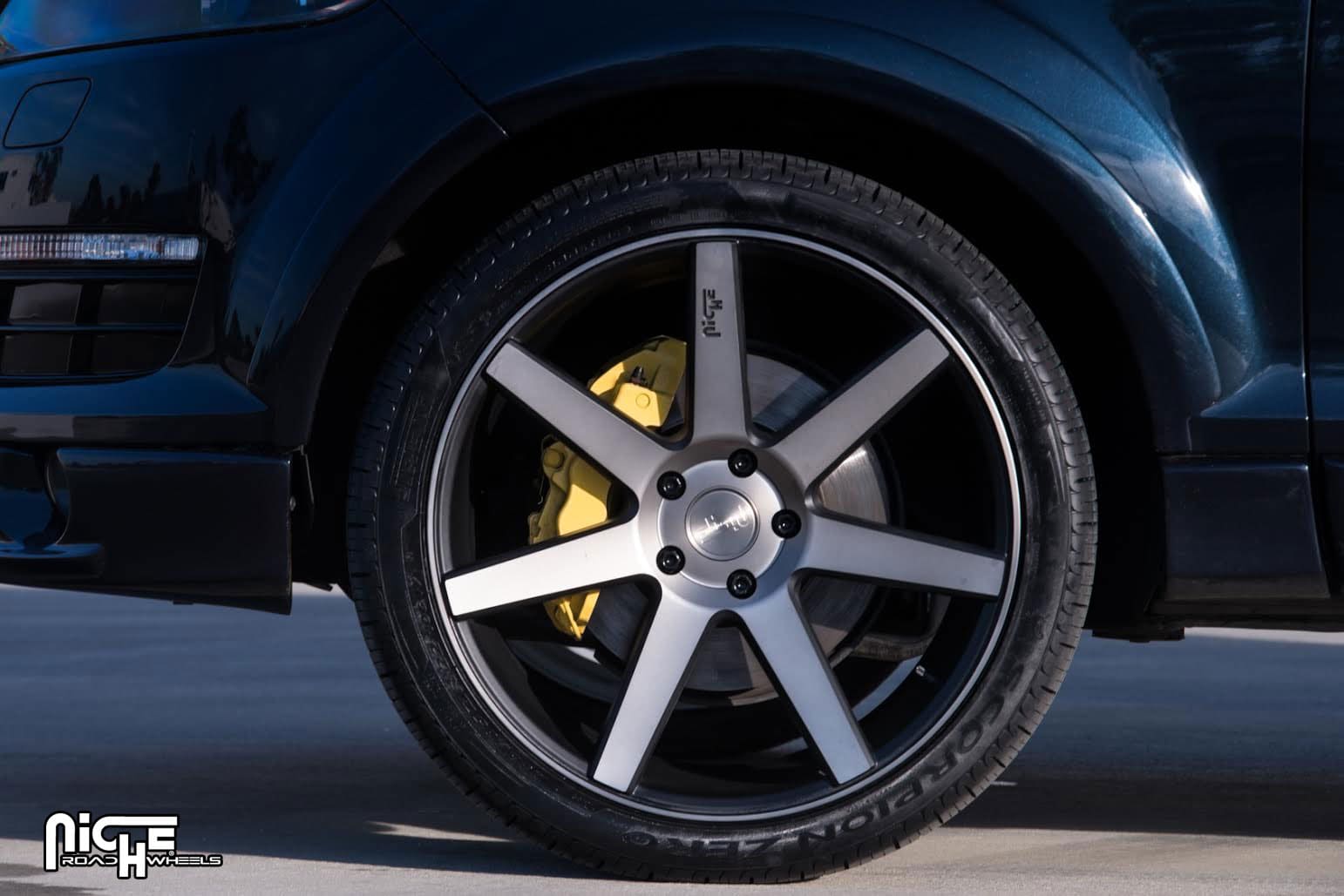 2010 Audi Q7 with Niche Verona - M150 wheels