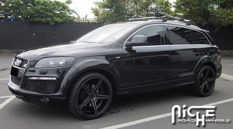 2010 Audi Q7 with Niche Apex - M126 wheels