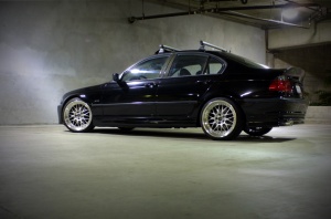 1999 BMW 328 with 19x9.5 WORK VS Mesh step-lipped wheels