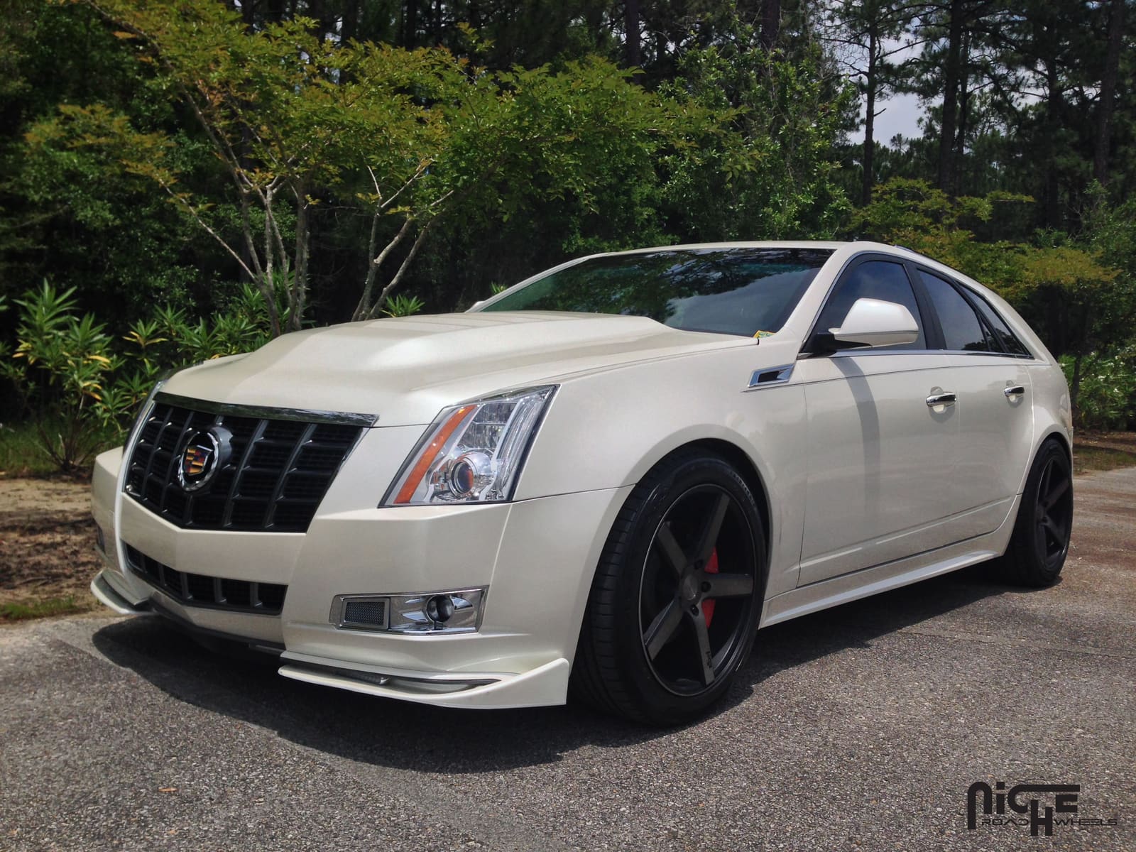 2014 Cadillac CTS with 19x8.5 Niche Milan - M134 wheels