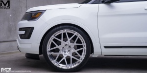 2014 Ford Explorer with 24x10 Niche Alpine wheels