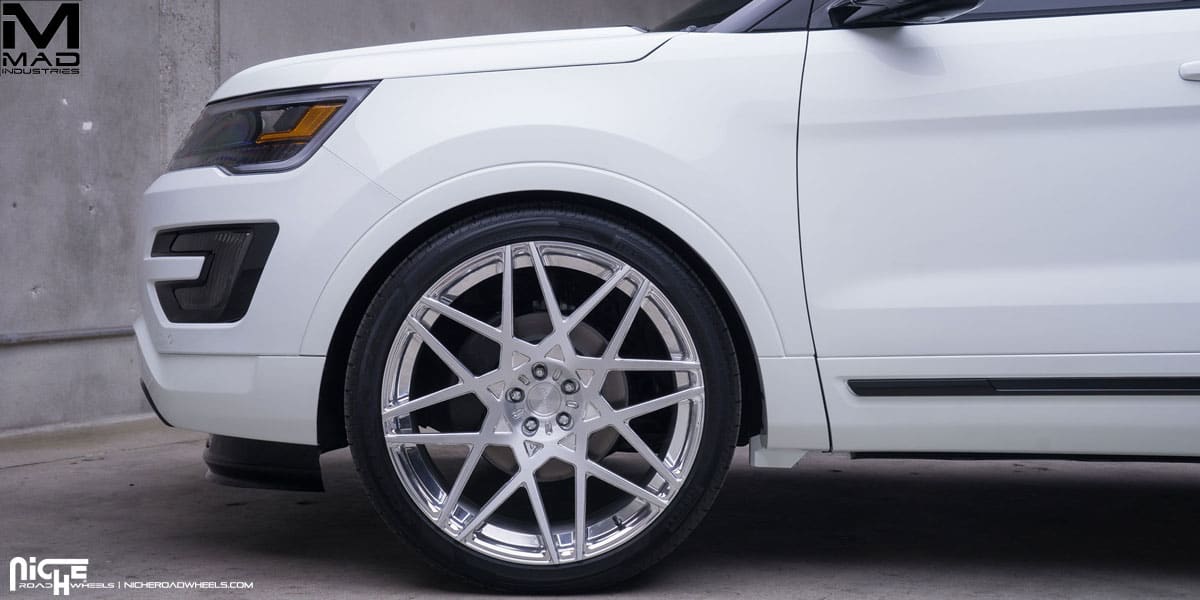2014 Ford Explorer with 24x10 Niche Alpine wheels