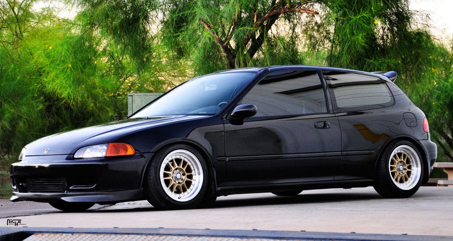 1993 Honda Civic with 15x8 Niche Walker - M092 wheels