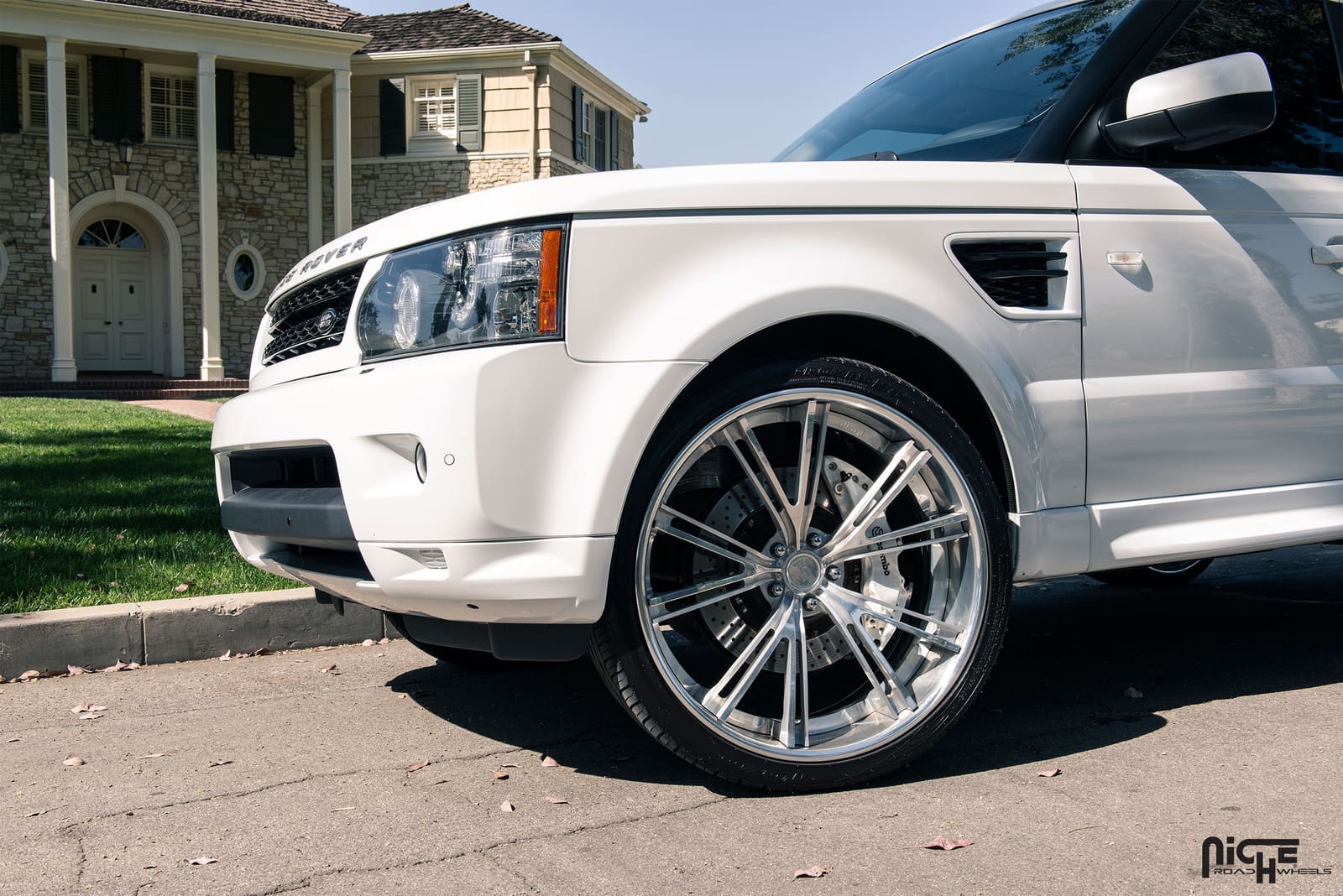 2010 Land Rover Range Rover Sport with 24x10.5 Niche Ritz wheels