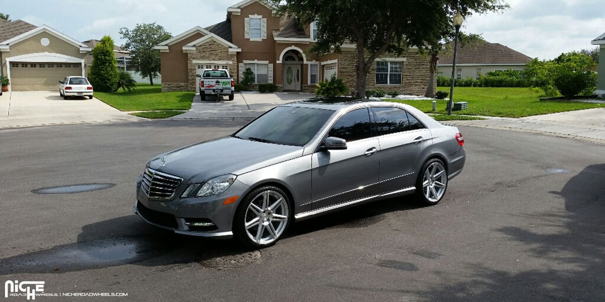 2013 Mercedes-Benz E-Class with 20x9 Niche Lucerne - M142 wheels