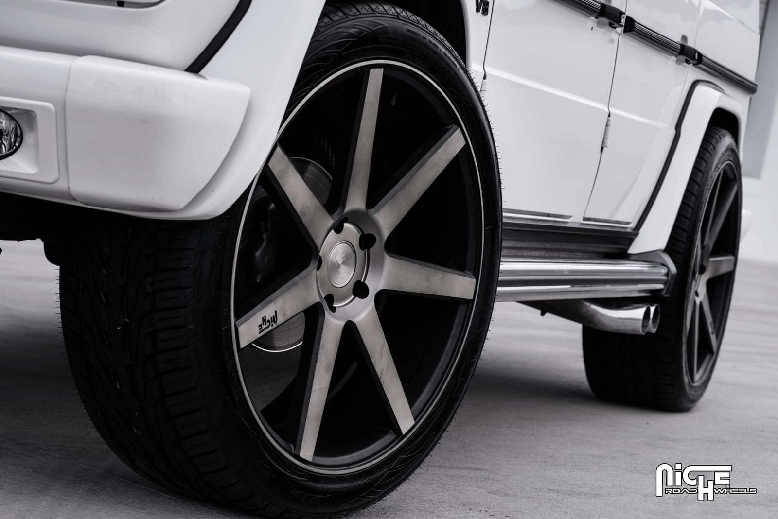 2013 Mercedes-Benz G-Class with Niche Verona - M150 wheels