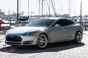 2014 Tesla Model S with 21x9 Niche Stüttgart wheels