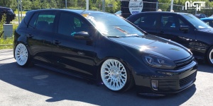 2014 Volkswagen Golf with 18x8 Niche Citrine - M156 wheels