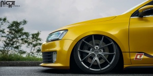 2009 Volkswagen GLI with 19x8.5 Niche Misano - M116 wheels