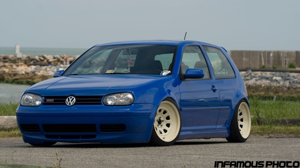 2003 Volkswagen Golf with 17x8 Diamond Racing wheels