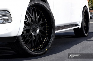 2015 Infiniti QX80 with 26x10 AC 313 wheels