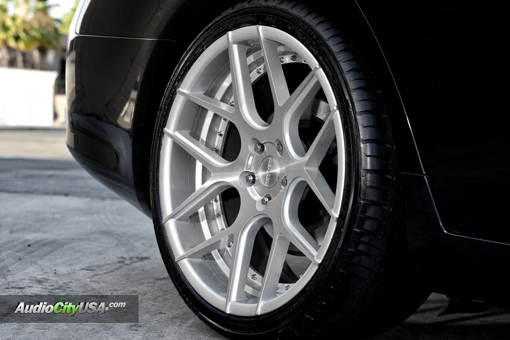 2011 Infiniti G37 with 20x9 Rennen CSL 4 wheels